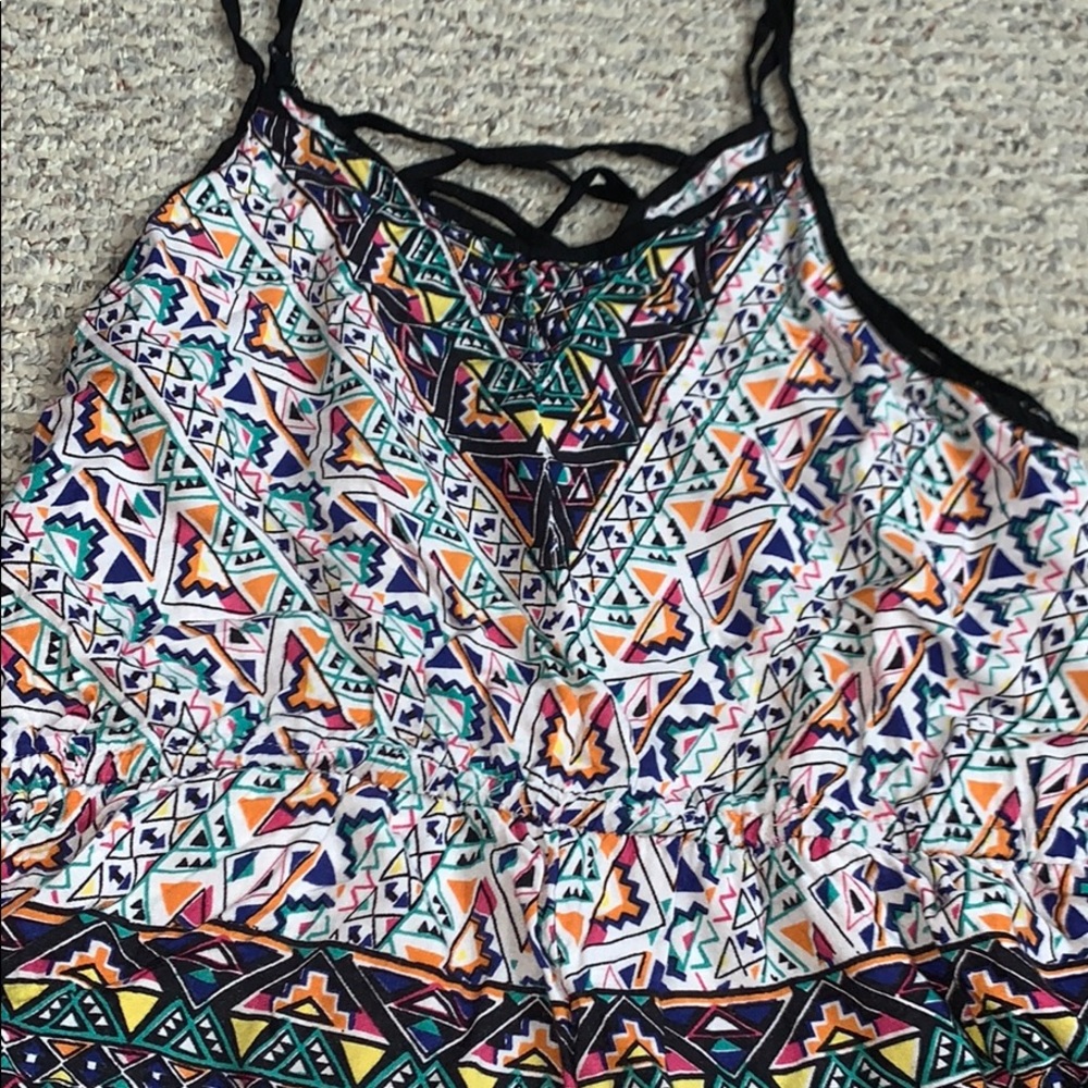 Patterned Romper - Picture 4 of 8